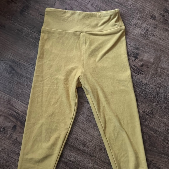 Kids leggings 🦵lularoe size small - Picture 2 of 2